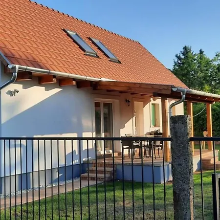 Andrea Nyaralohaz Villa Kovagoors Exterior photo